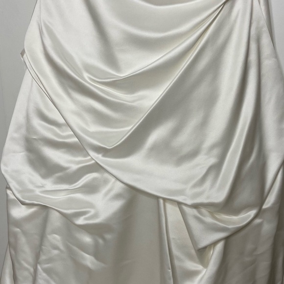 David's Bridal Strapless Wedding Dress Style WG9828 Ivory Size 8 - Picture 14 of 14